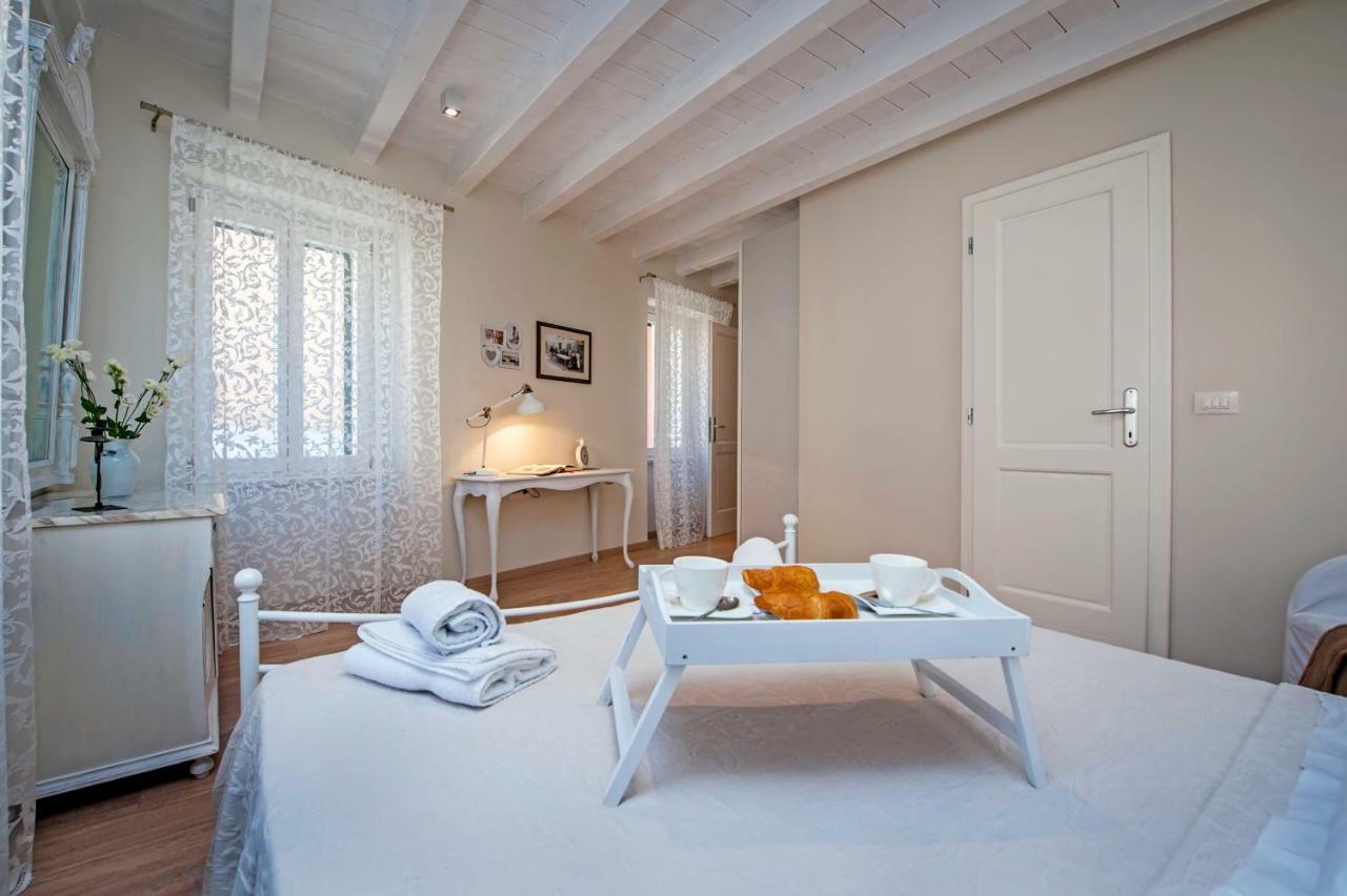 Casa Sbisa' Apartment 罗维尼 外观 照片