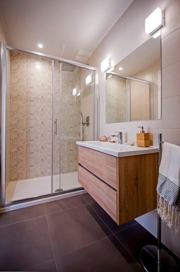 Casa Sbisa' Apartment 罗维尼 外观 照片