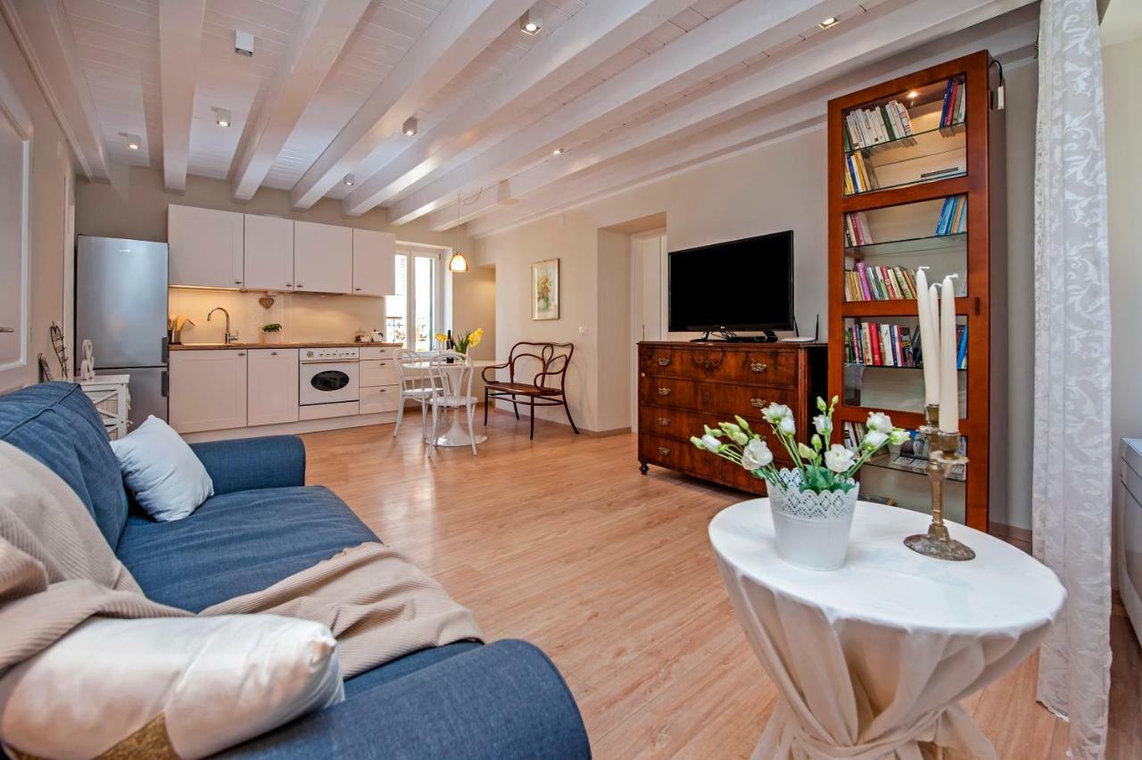 Casa Sbisa' Apartment 罗维尼 外观 照片
